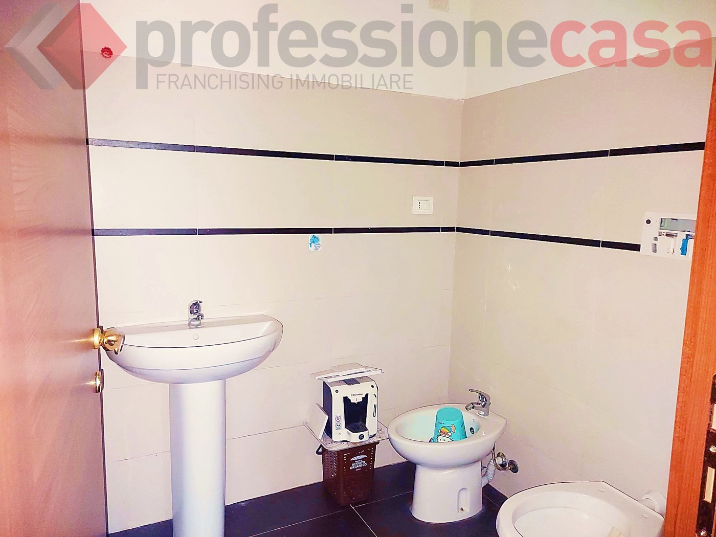 Negozio in affitto a Aquino