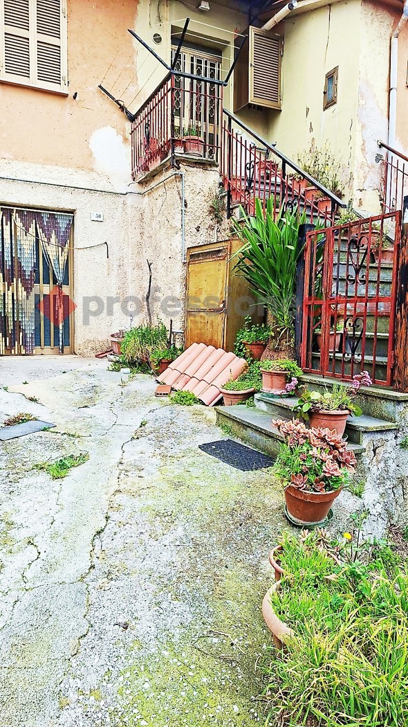 Stabile/Palazzo in vendita a Piedimonte San Germano