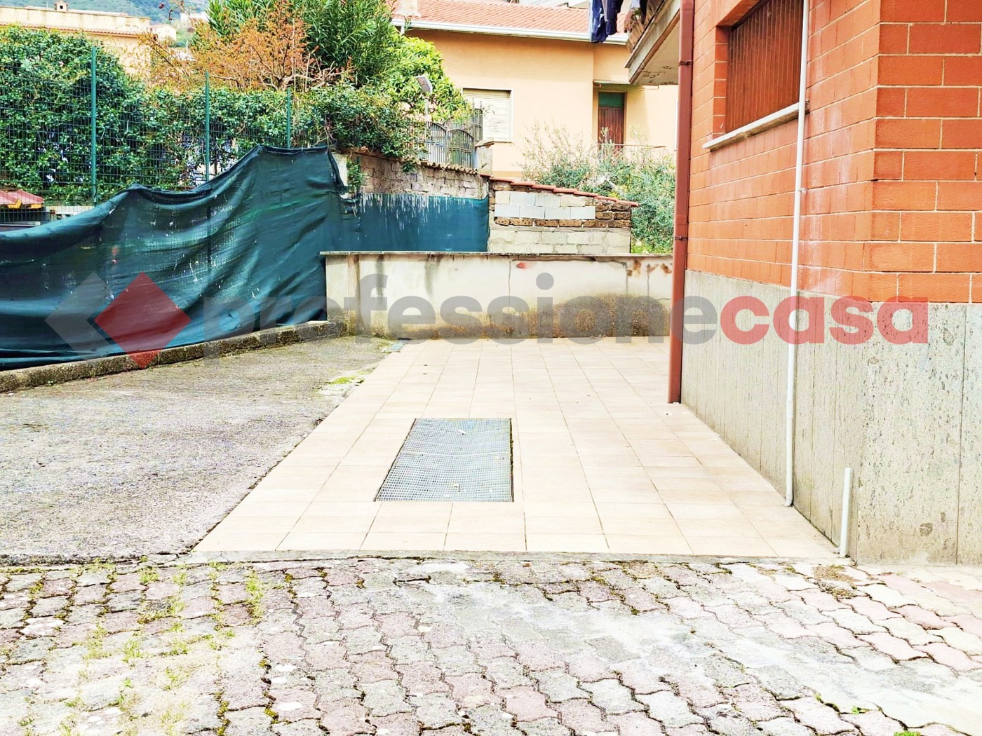 Negozio in affitto a Piedimonte San Germano