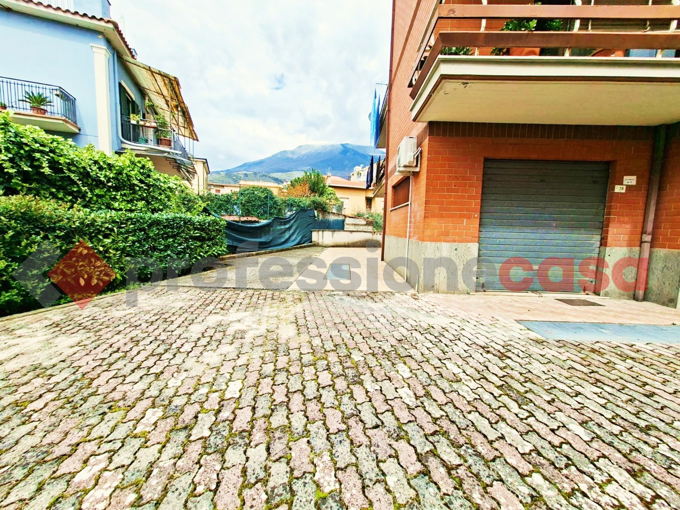 Negozio in affitto a Piedimonte San Germano