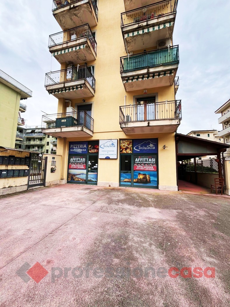 Negozio in affitto a Cassino