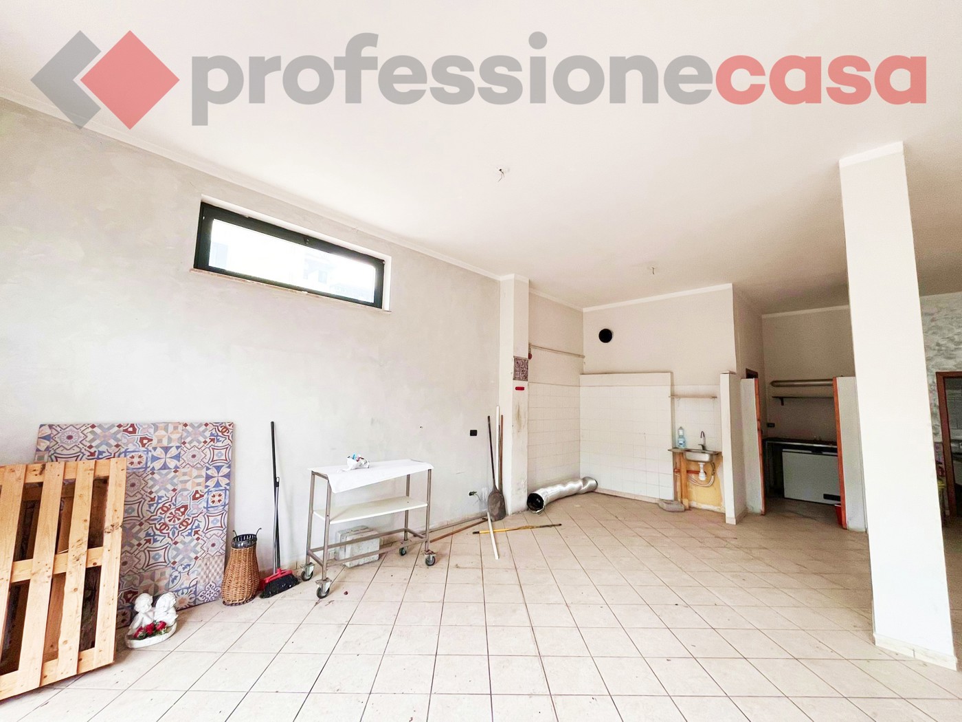 Negozio in affitto a Cassino