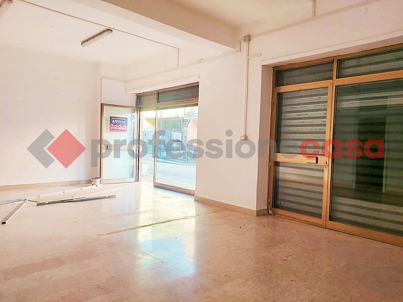 Negozio in affitto a Piedimonte San Germano