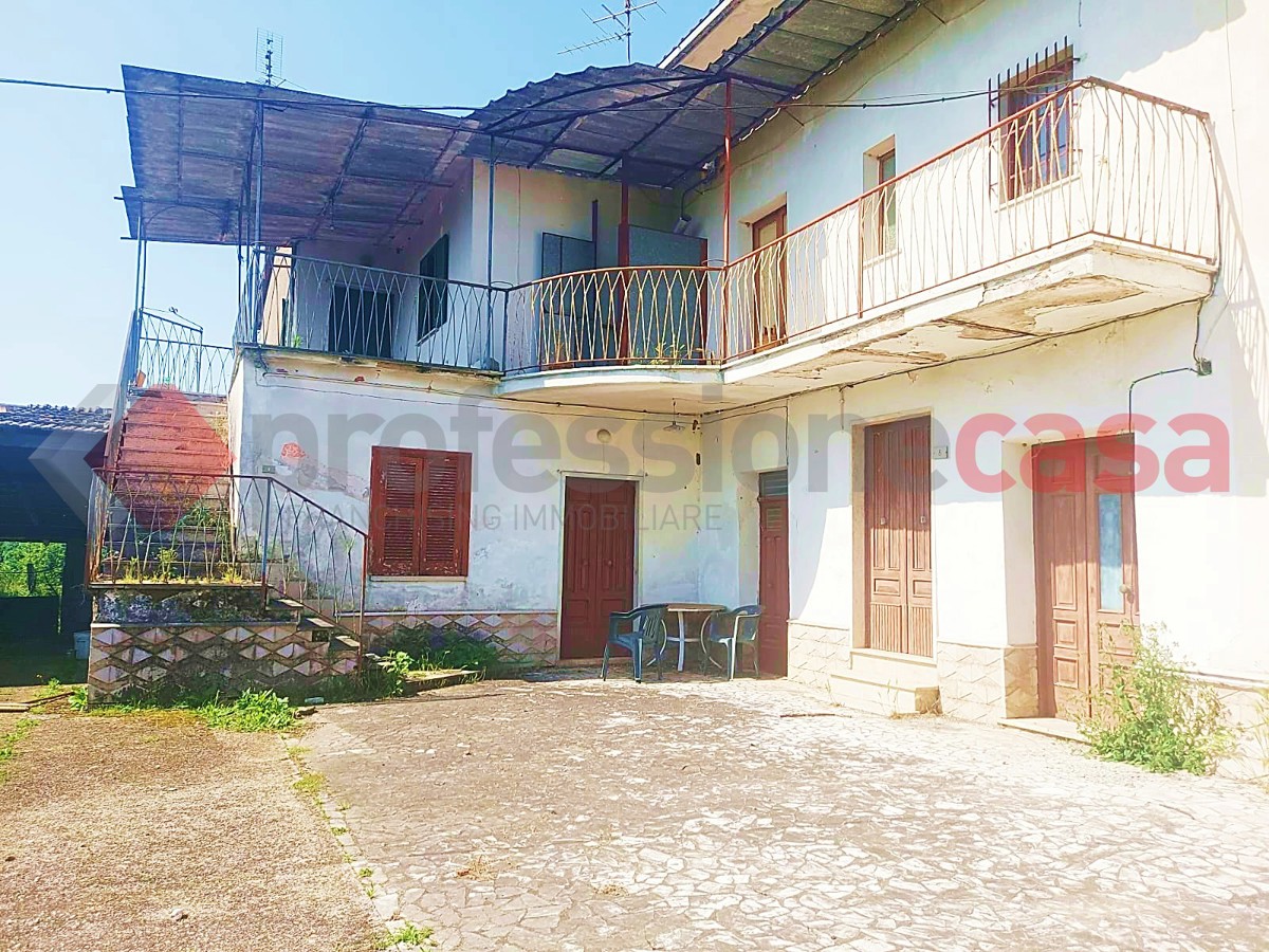 Villa Bifamiliare in vendita a Piedimonte San Germano