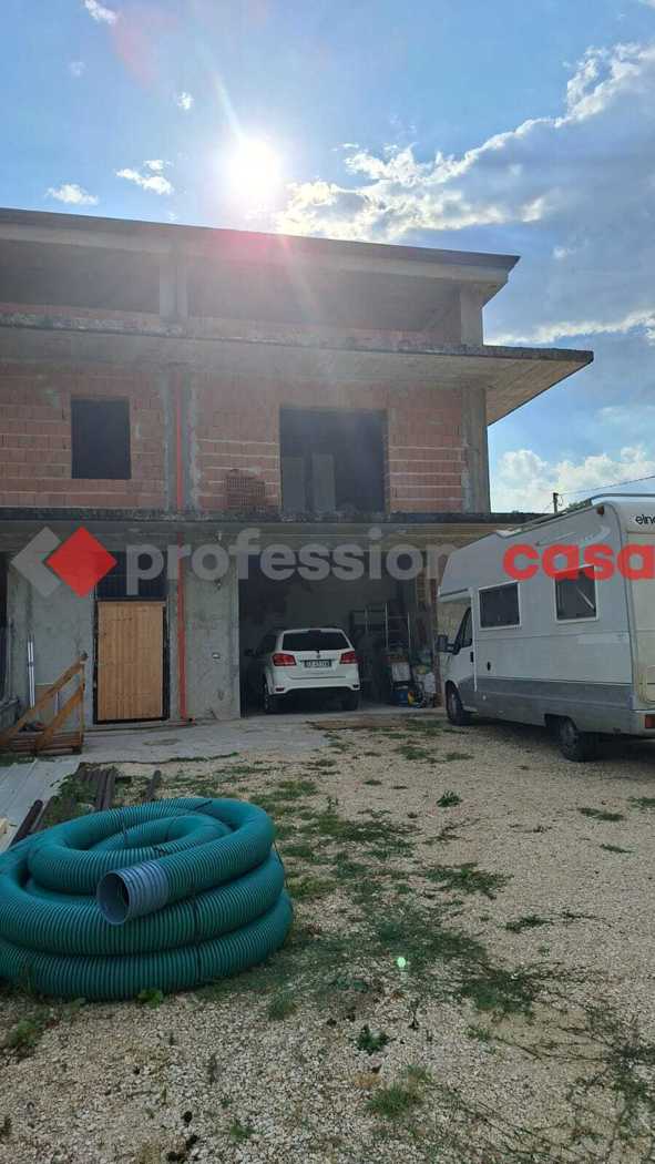 Villa Bifamiliare in vendita a Pignataro Interamna