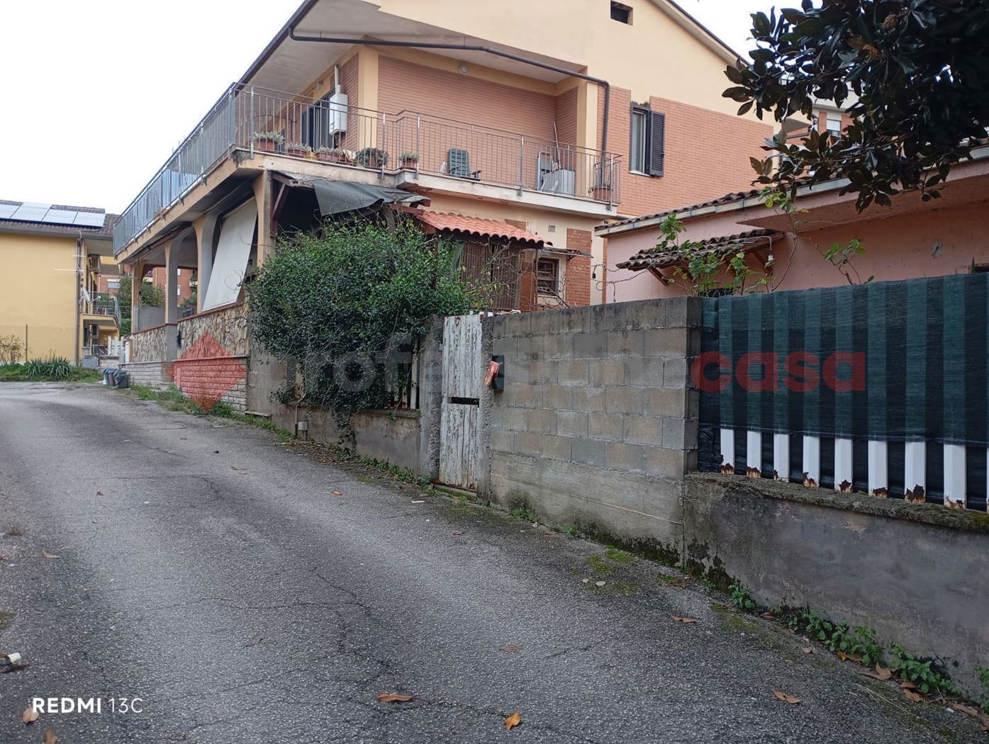 Quadrilocale con giardino a Frosinone