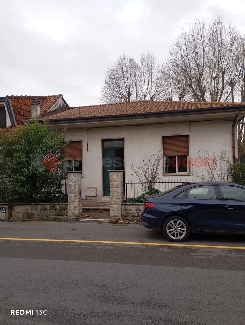 Casa indipendente in vendita a Frosinone