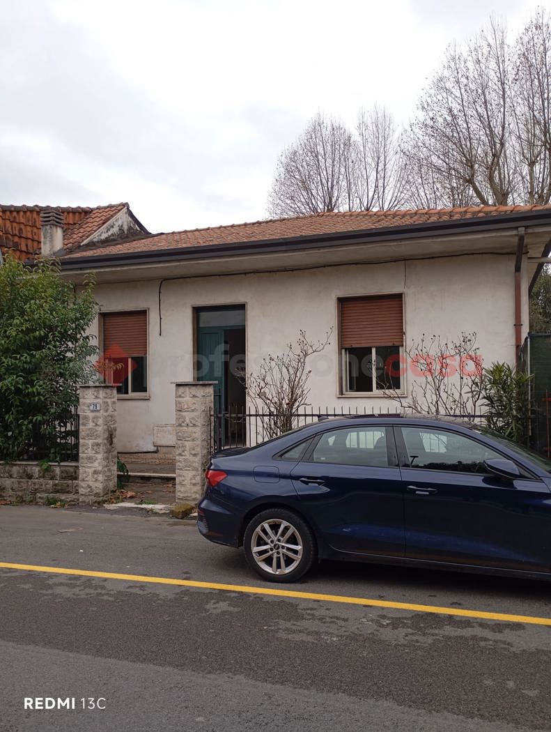 Casa indipendente in vendita a Frosinone