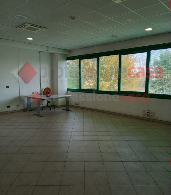 Capannone in affitto a Frosinone