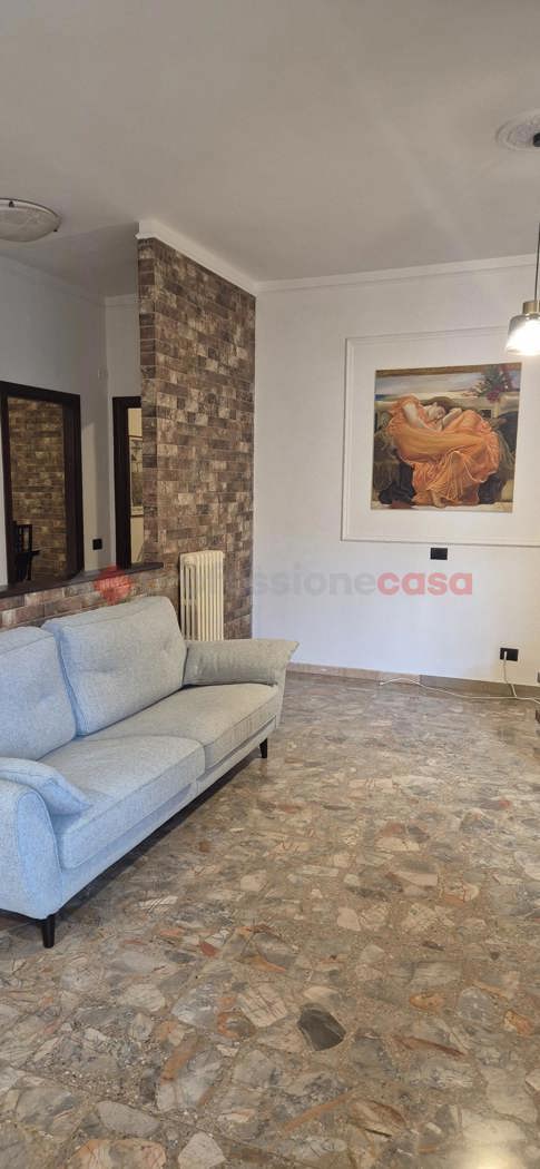 Quadrilocale arredato in affitto a Frosinone