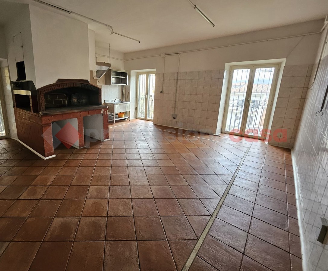 Negozio in affitto a Frosinone