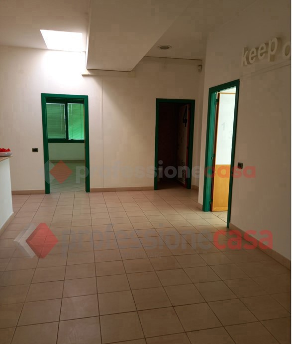 Negozio in affitto a Frosinone