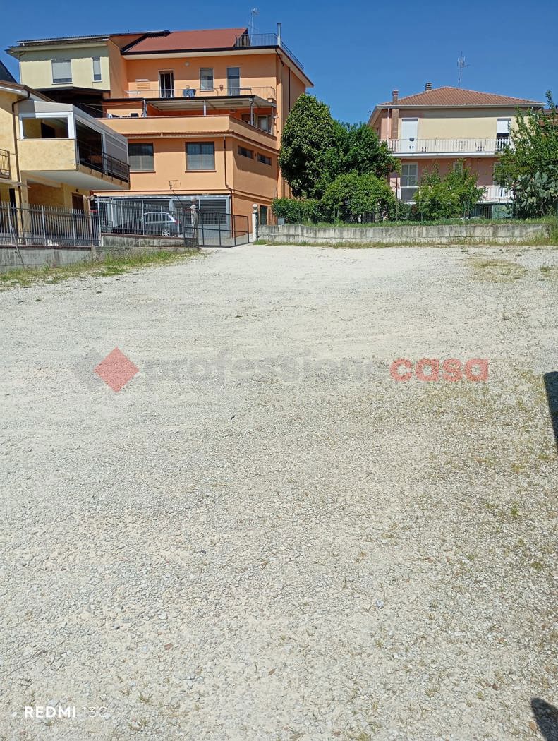 Magazzino in vendita a Frosinone