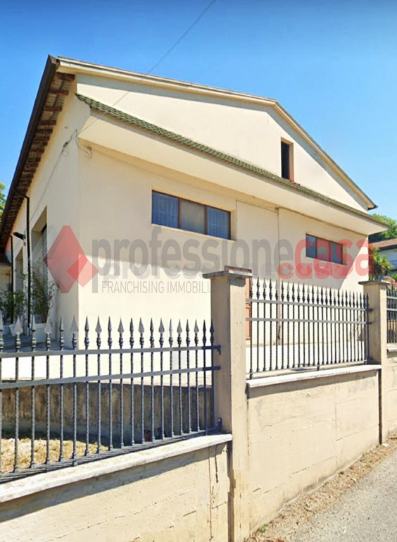 Magazzino in vendita a Frosinone