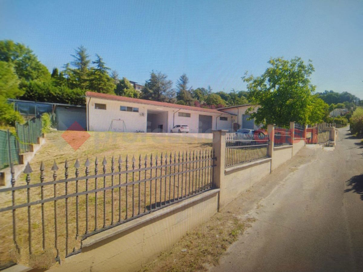 Magazzino in vendita a Frosinone