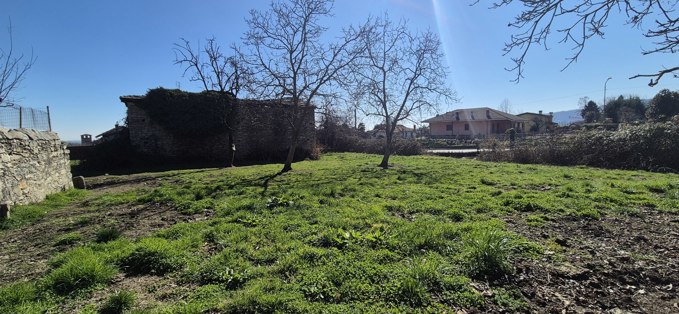 Rustico con giardino a Frossasco