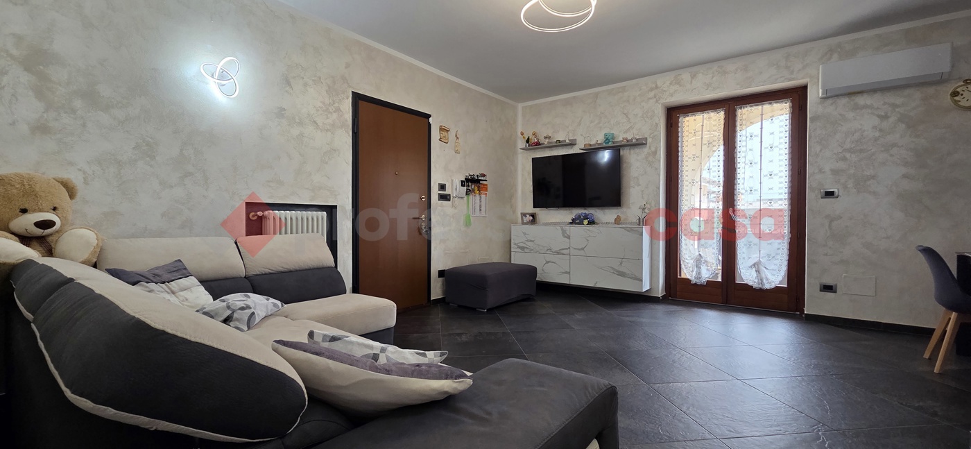 Trilocale con box doppio a Piscina