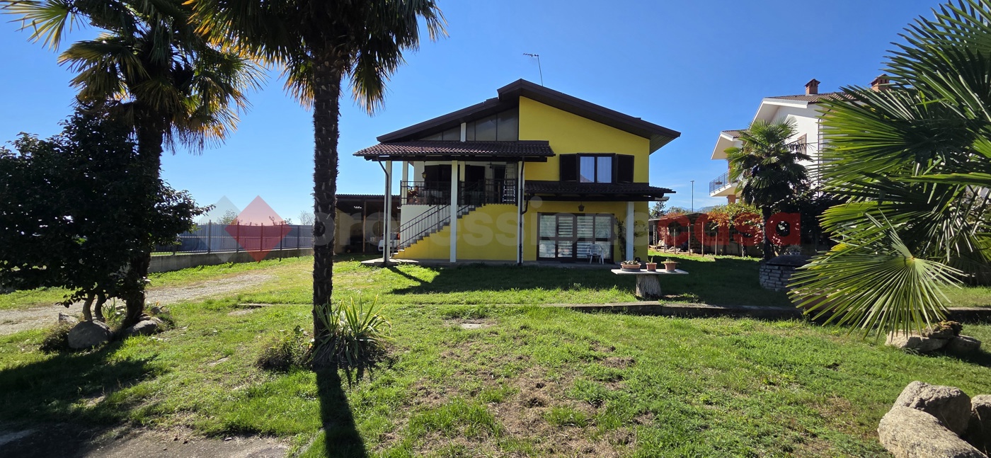 Villa con giardino a Frossasco