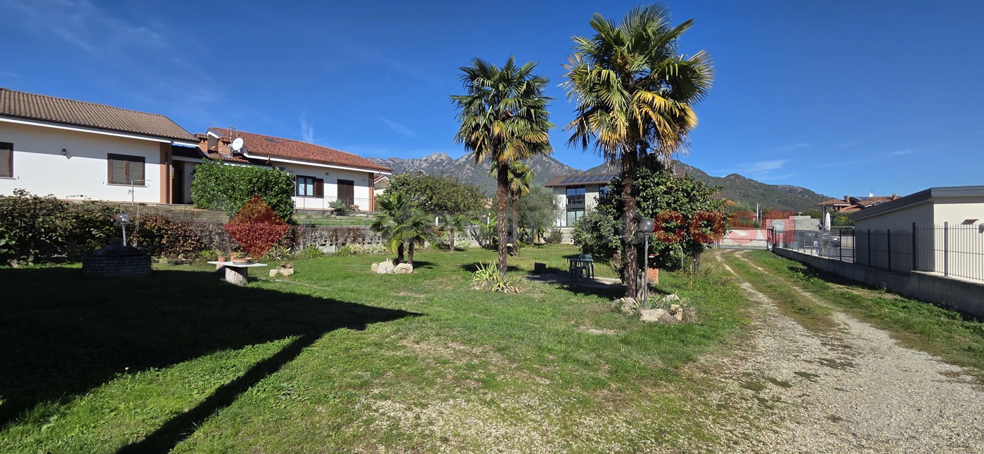 Villa con giardino a Frossasco