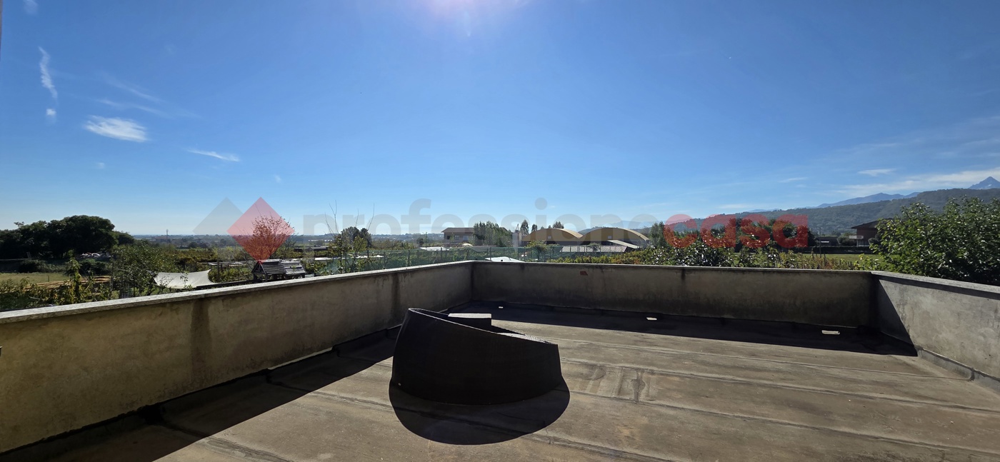 Villa con giardino a Frossasco