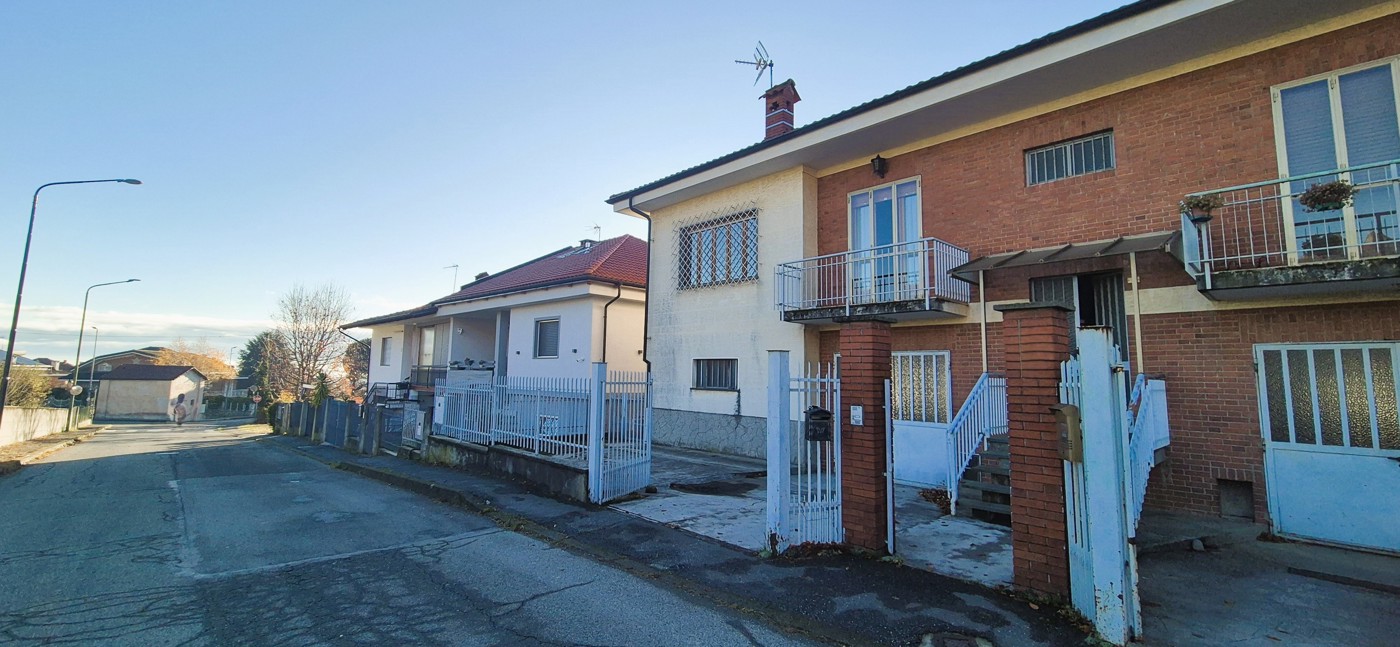 Villa con giardino a Frossasco