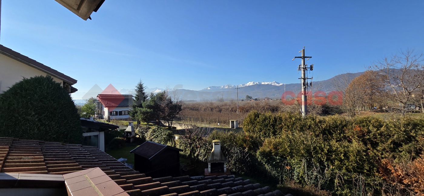 Villa con giardino a Frossasco