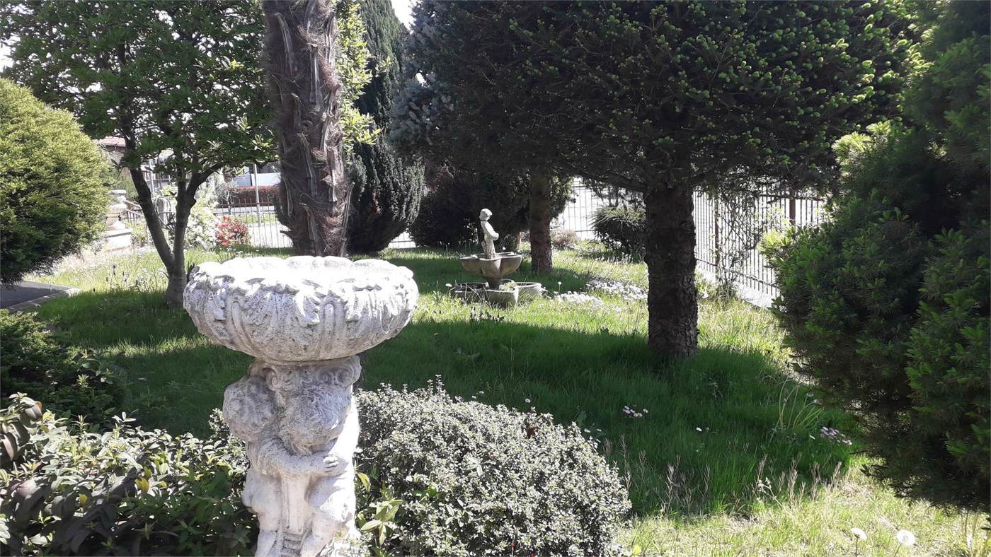 Villa con giardino a Airasca