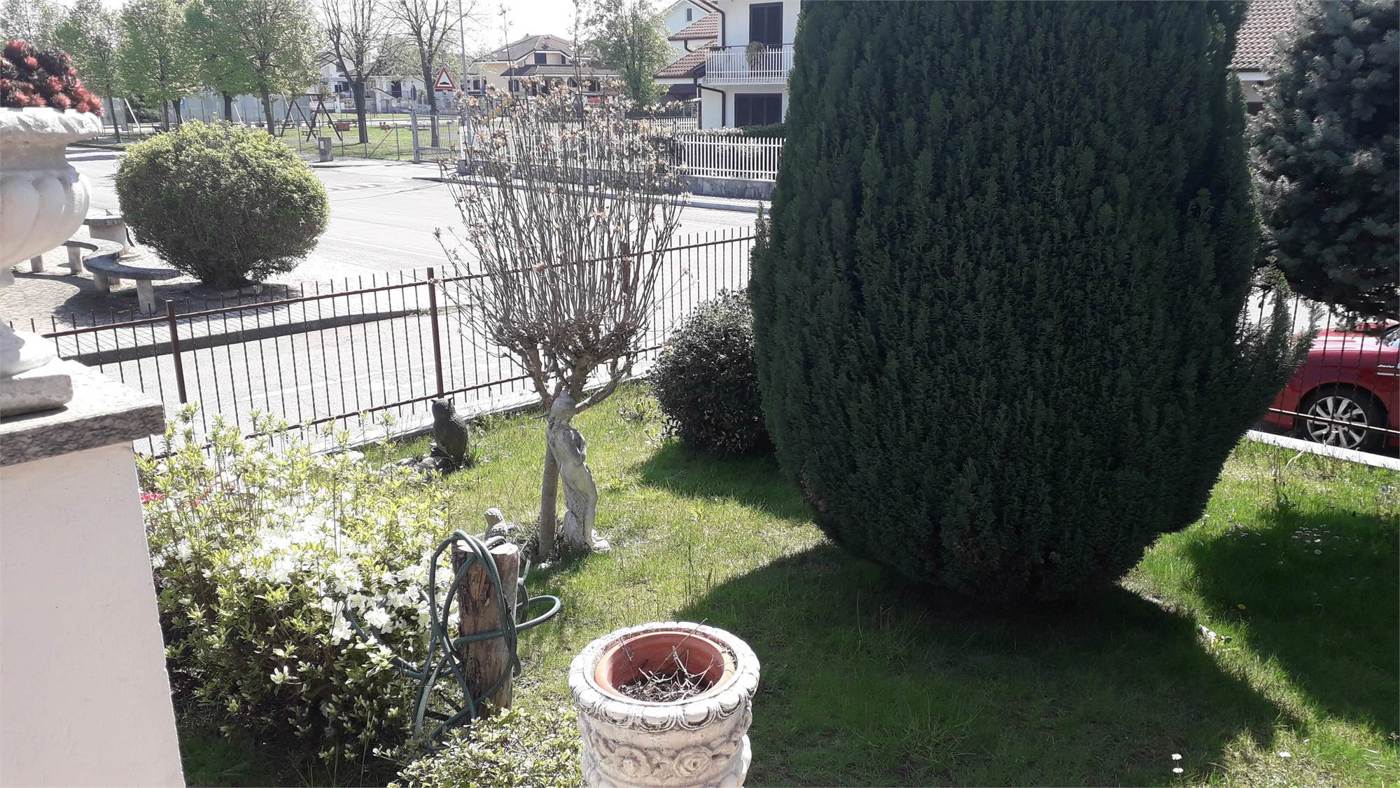 Villa con giardino a Airasca