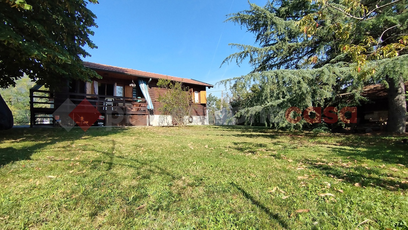 Villa con giardino a Cumiana