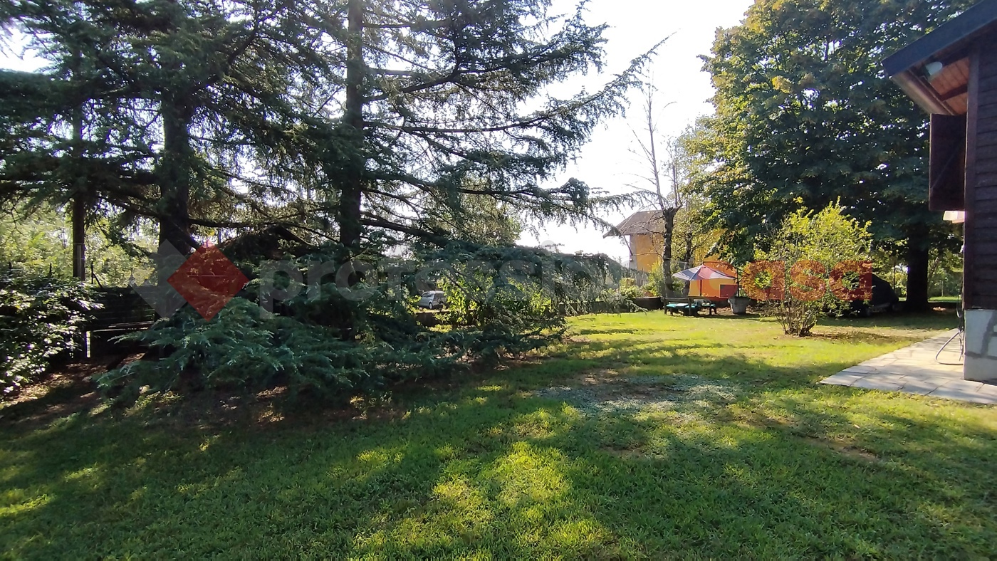 Villa con giardino a Cumiana