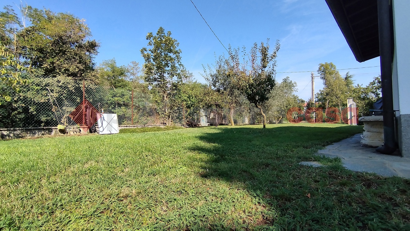 Villa con giardino a Cumiana