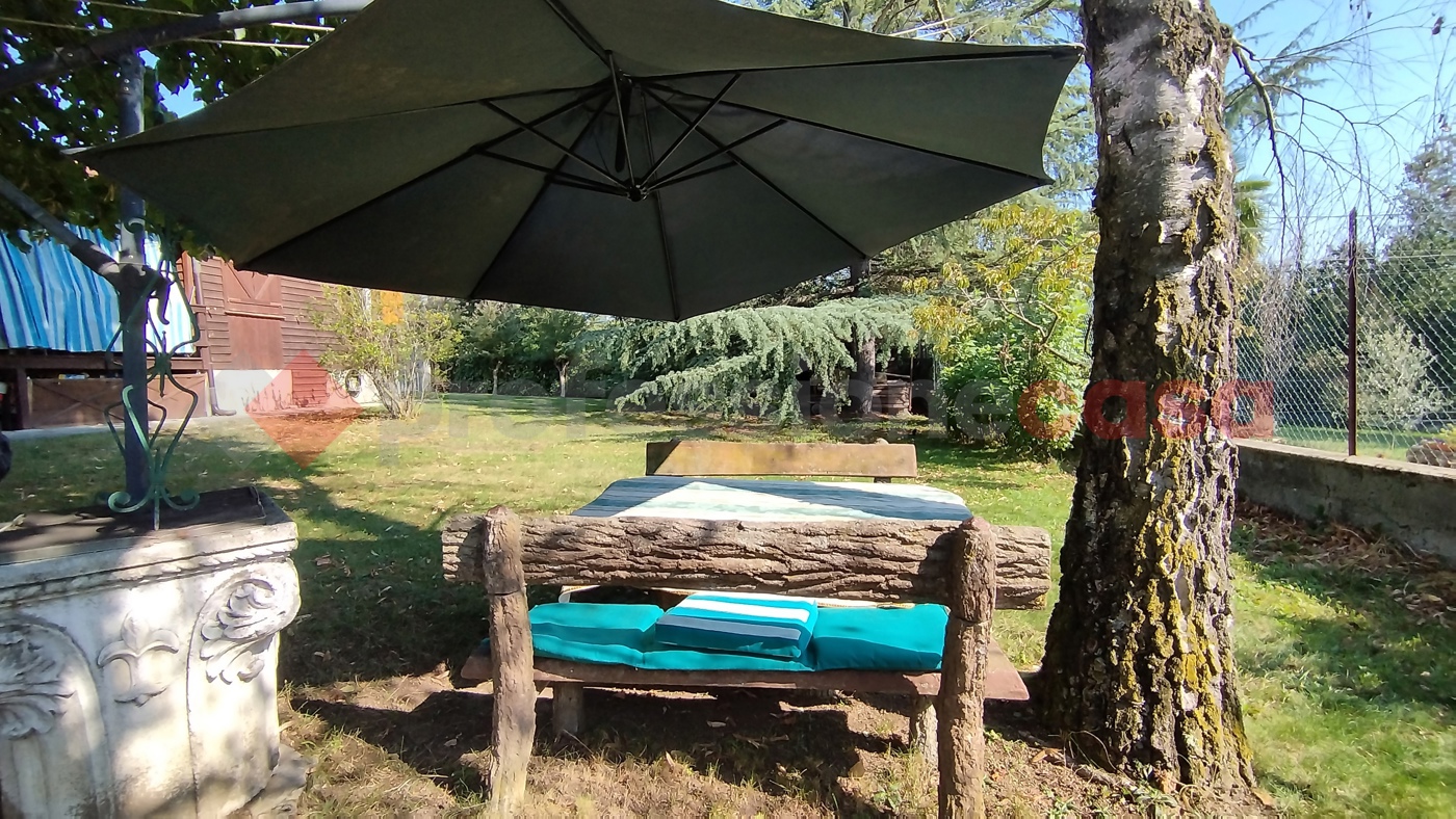 Villa con giardino a Cumiana