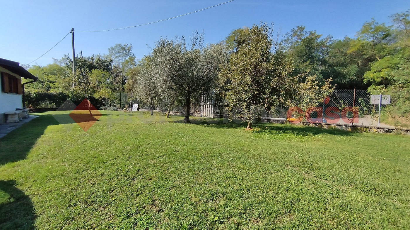 Villa con giardino a Cumiana