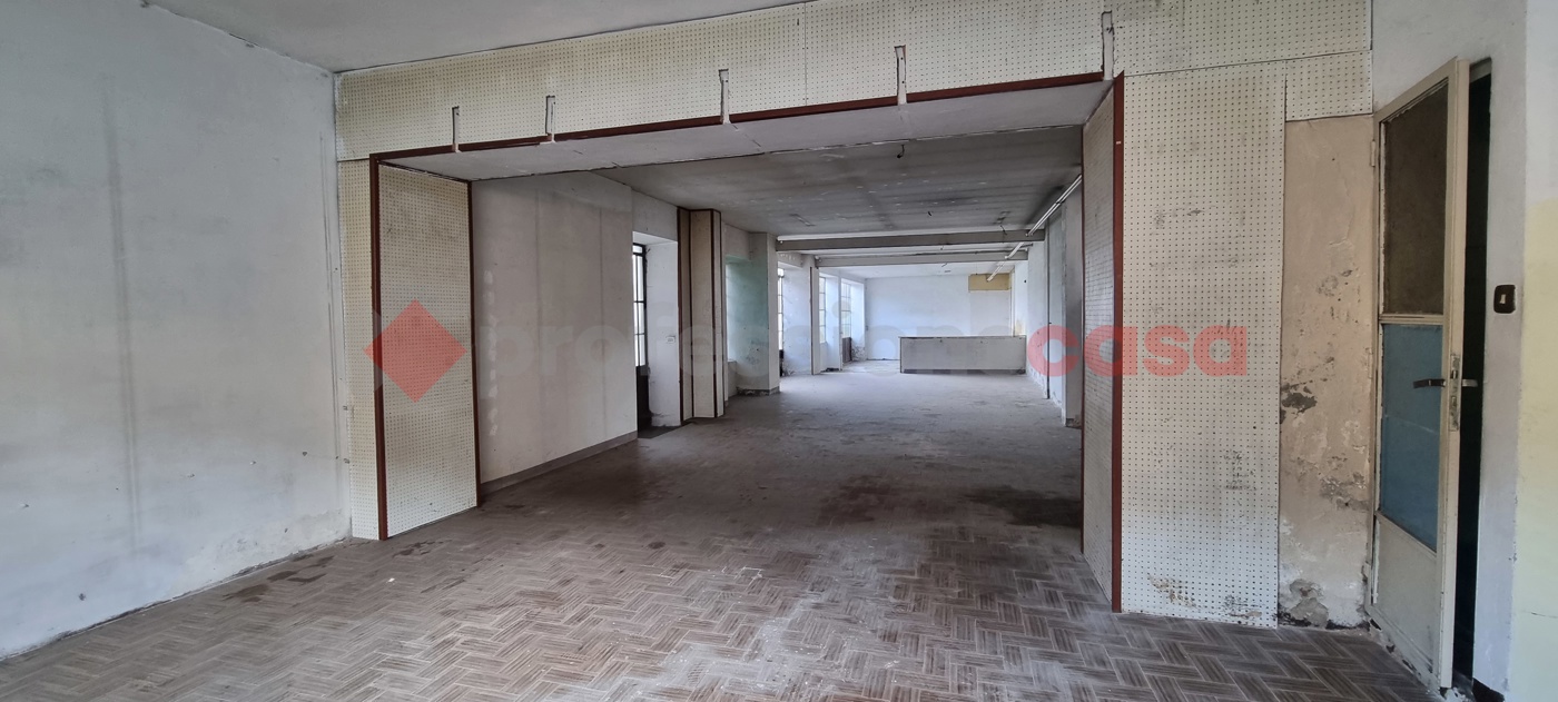 Magazzino in vendita a Frossasco