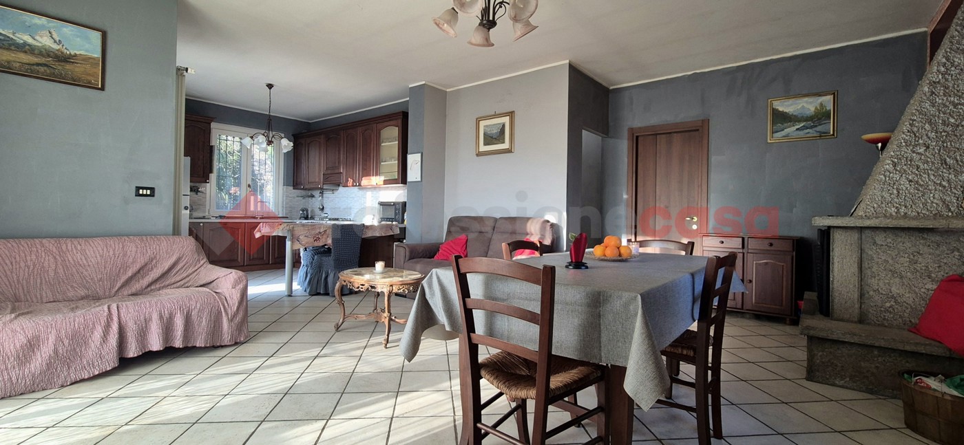 Casa indipendente con giardino a Roletto