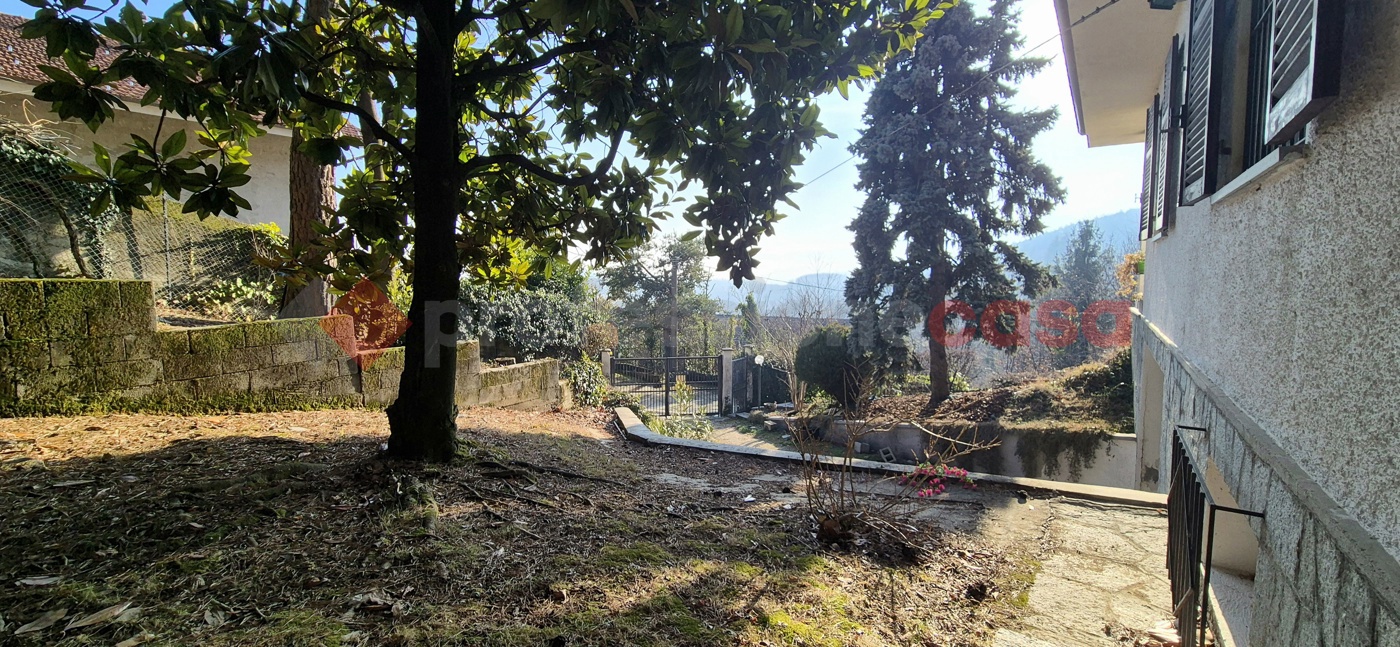 Casa indipendente con giardino a Roletto
