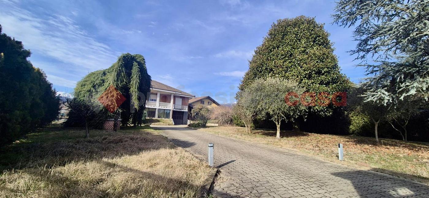 Villa con giardino a Frossasco