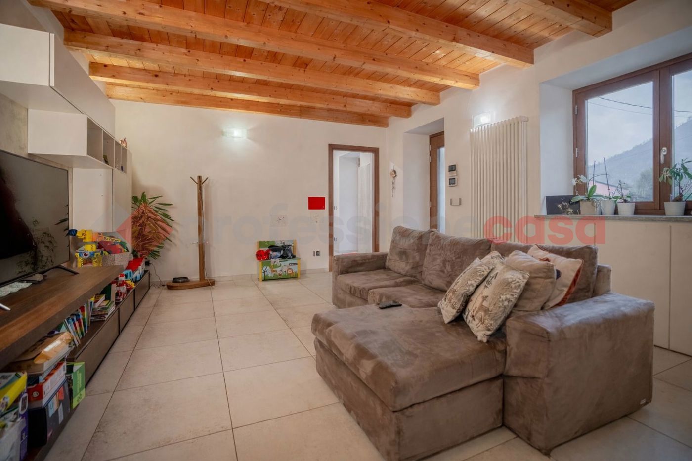 Villa con giardino a Cumiana