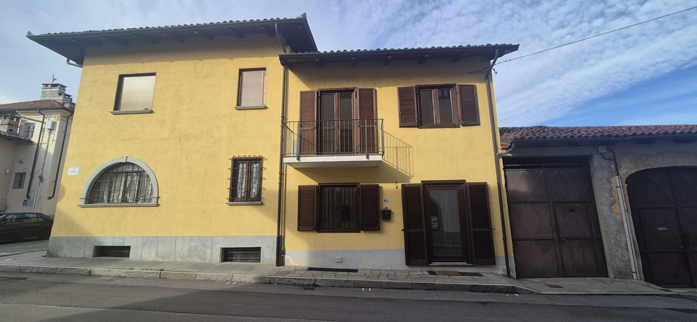 Casa indipendente con giardino a Frossasco