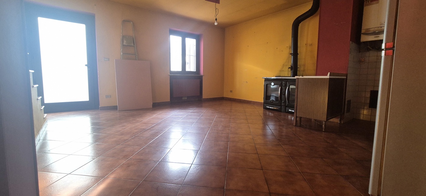 Casa indipendente con giardino a Frossasco