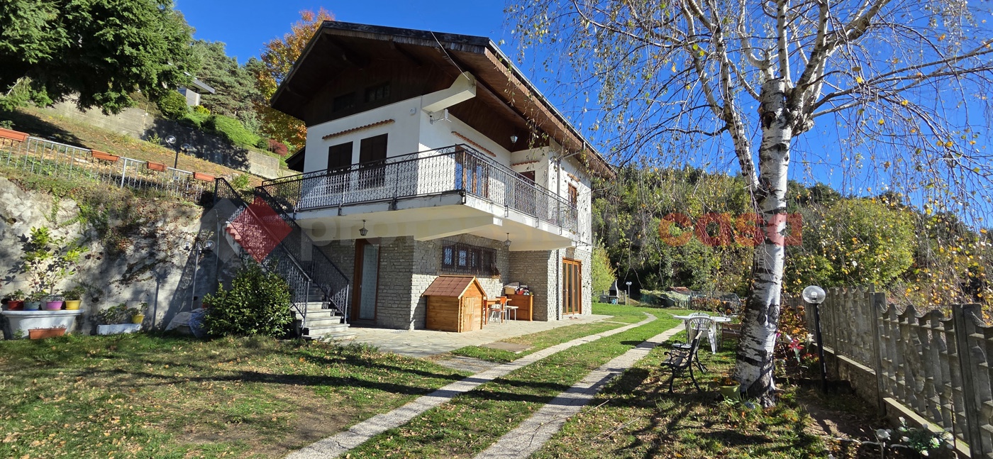 Villa con giardino a Roletto