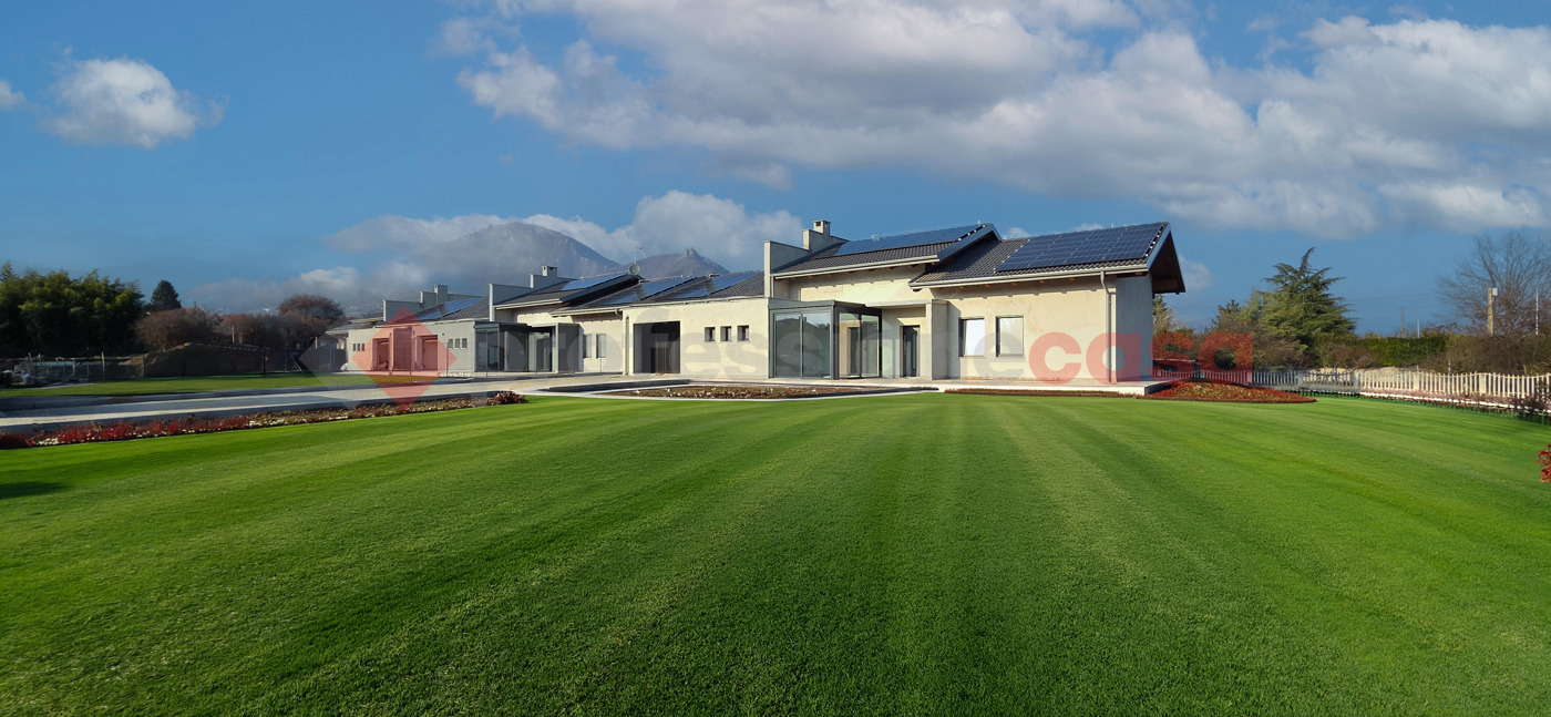 Villa con giardino a Frossasco