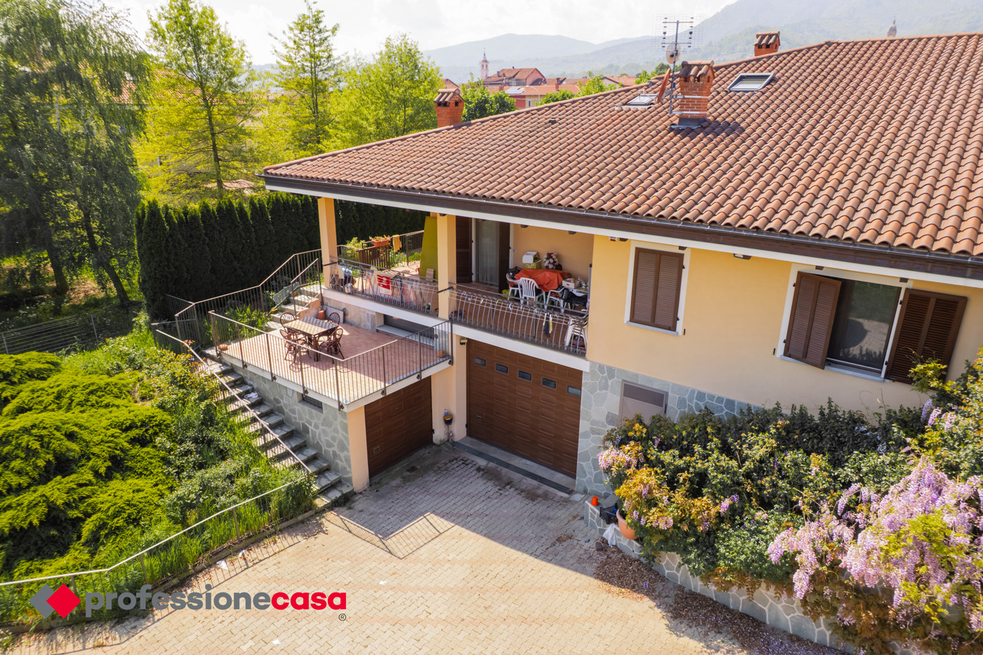 Villa Bifamiliare con giardino a Frossasco