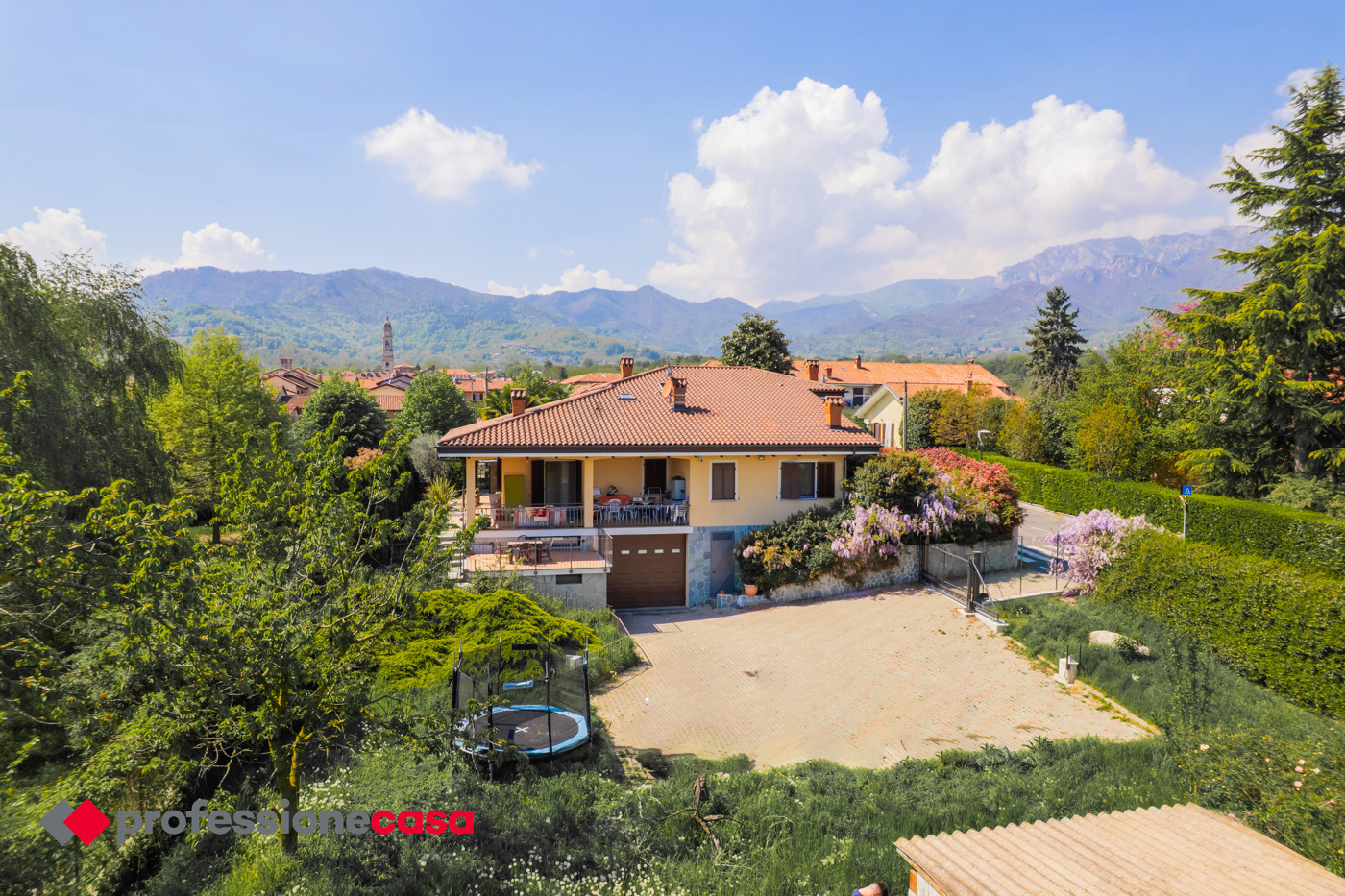 Villa Bifamiliare con giardino a Frossasco