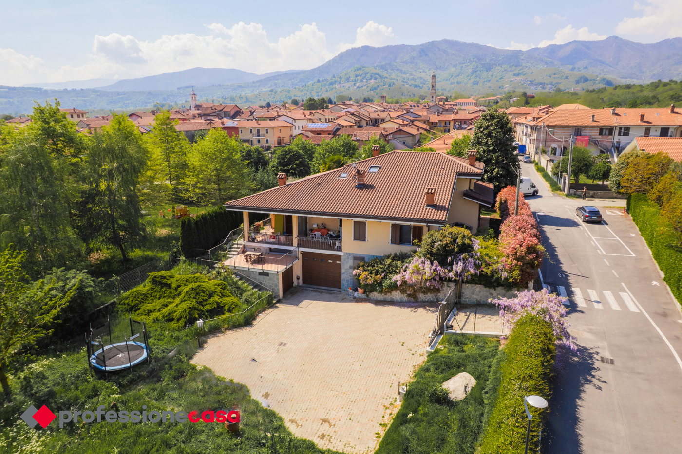 Villa Bifamiliare con giardino a Frossasco