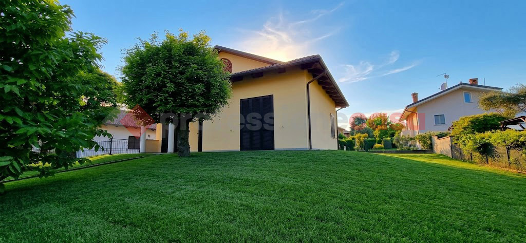 Villa con giardino a Frossasco