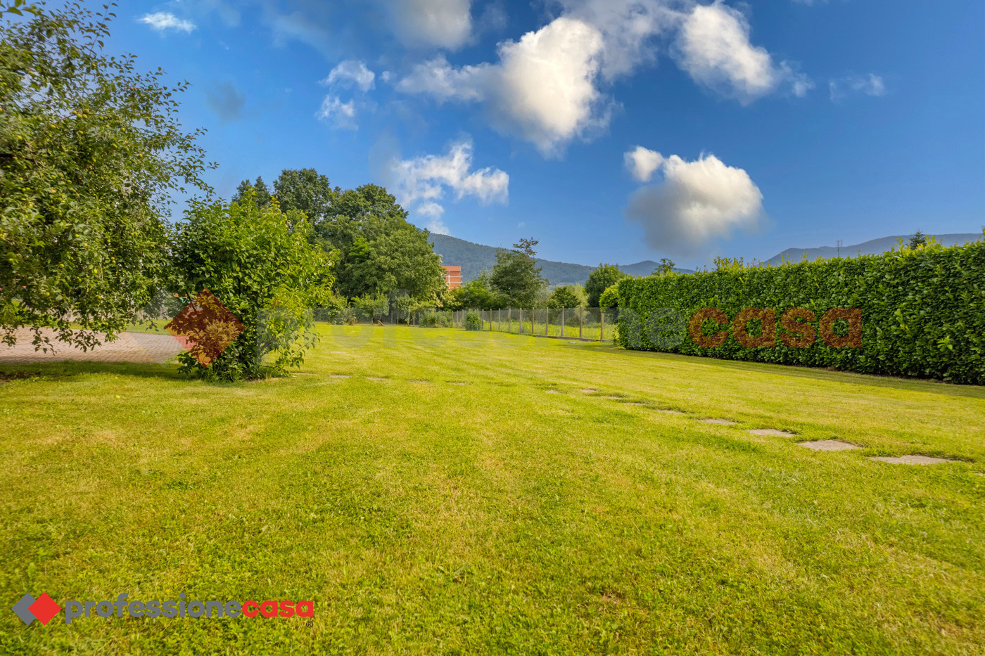 Villa con giardino a Cumiana