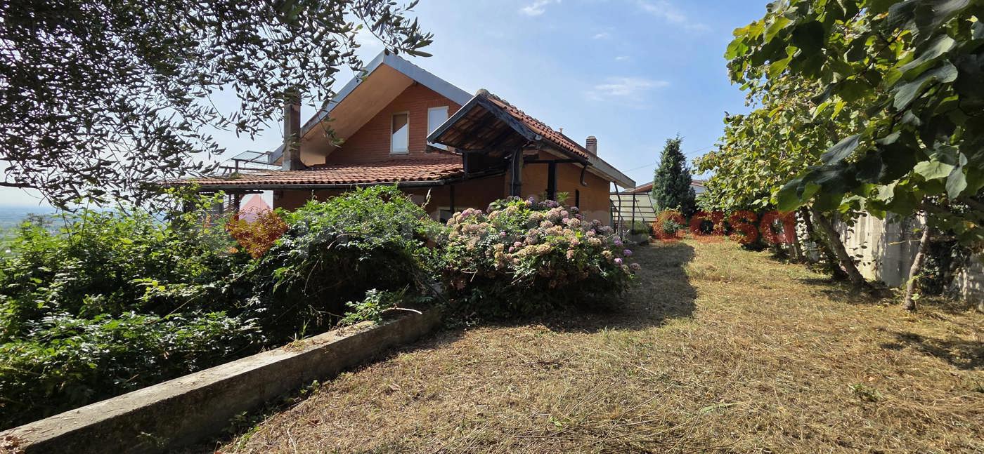 Villa con giardino a Frossasco