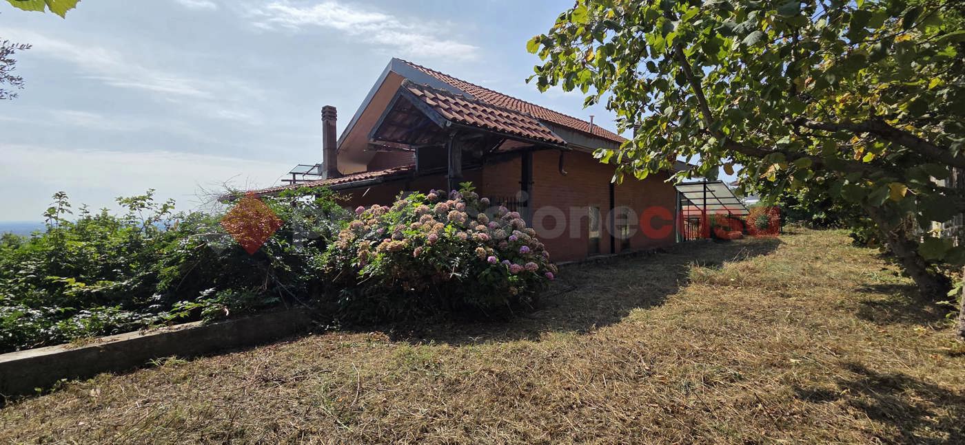 Villa con giardino a Frossasco