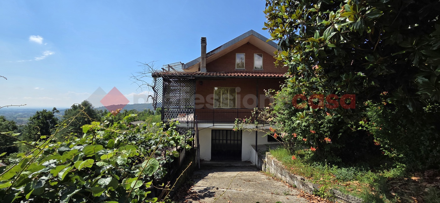 Villa con giardino a Frossasco